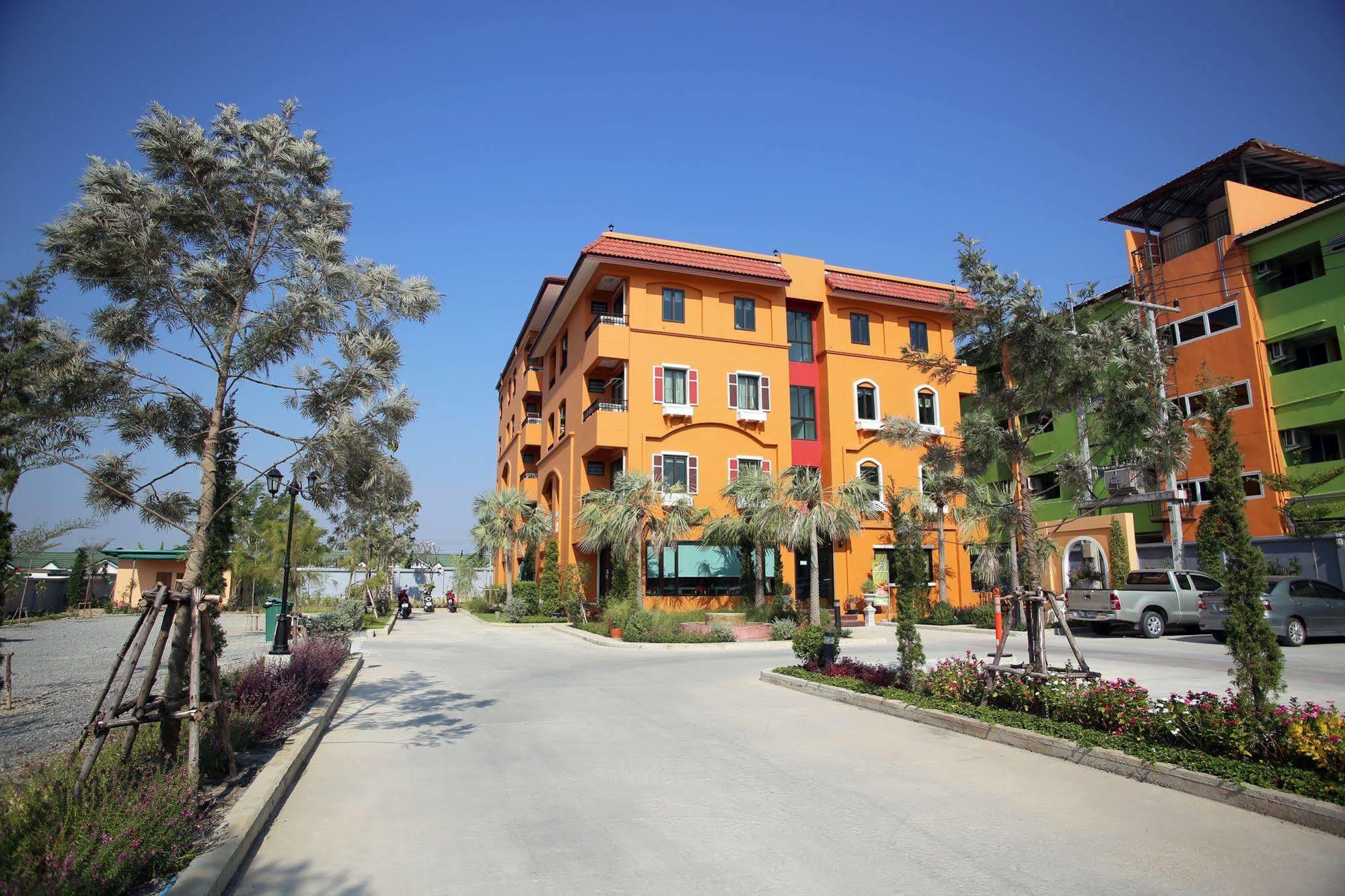 I-Home Residence And Hotel Pluakdeng Kültér fotó